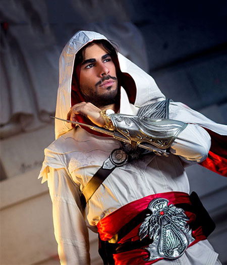 Assassin's Creed : Altaïr Ibn-La'Ahad Costume Cosplay Acheter